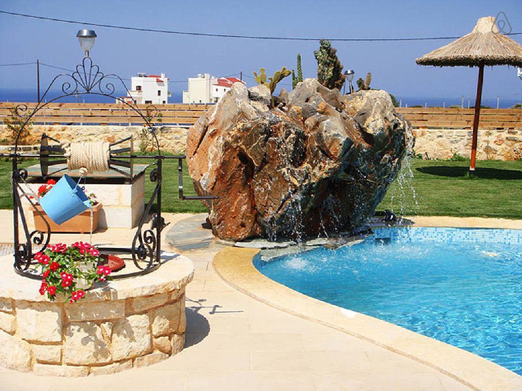 Valentine Hersonissos (Crete)
